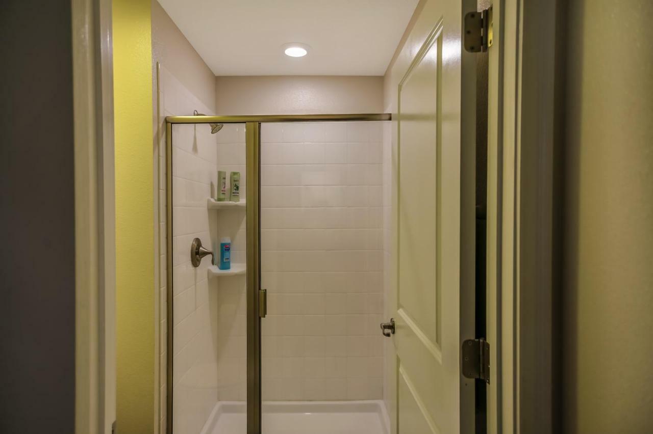 C - New 4 Bedroom Home - 5 Miles To Disney - Free Water Park - Private Pool Kissimmee Exterior foto